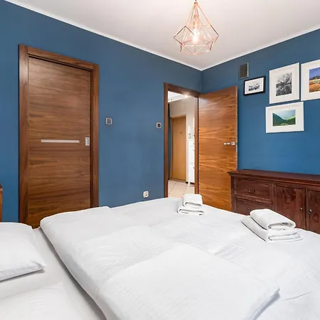 Topiel By Your Freedom ワルシャワ